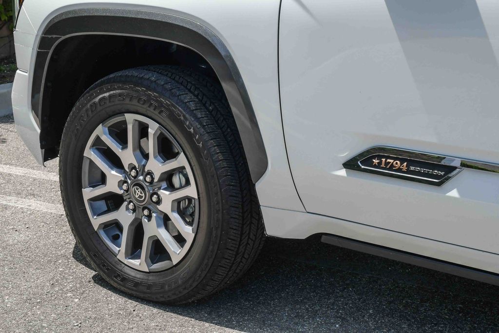 Thumbnail: 2025 Toyota Tundra - 6