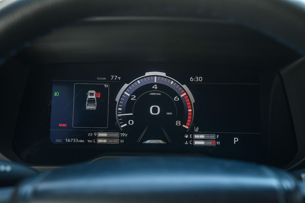 Thumbnail: 2023 Toyota Tundra - 15