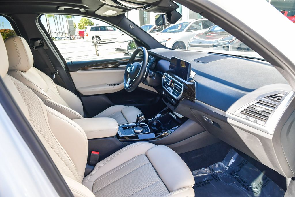 Thumbnail: 2023 BMW X3 - 10