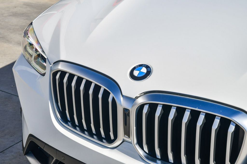 Thumbnail: 2023 BMW X3 - 18