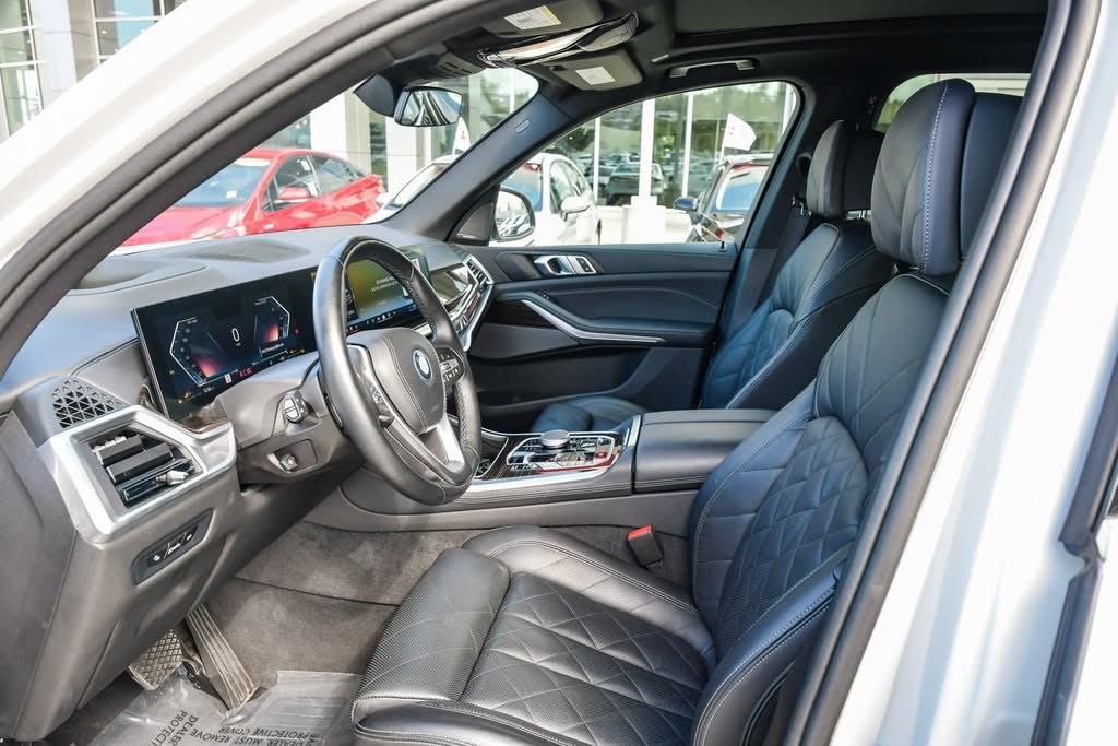 Thumbnail: 2024 BMW X5 - 11