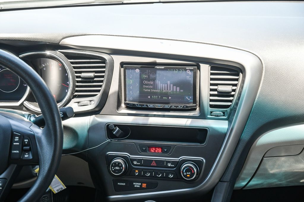 Thumbnail: 2012 Kia Optima - 13