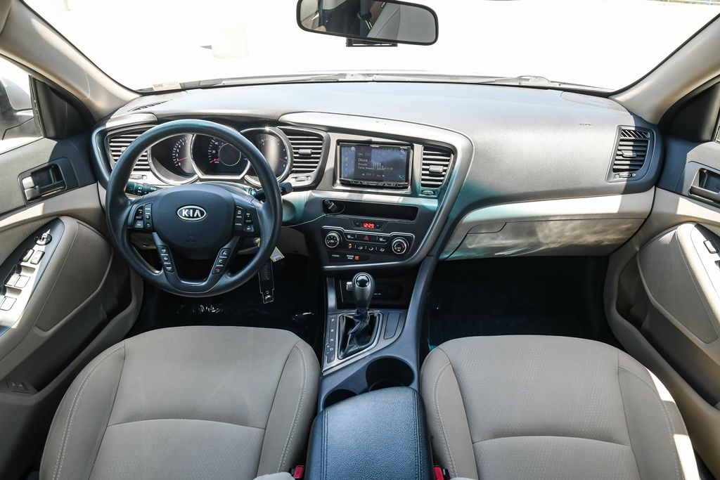 Thumbnail: 2012 Kia Optima - 9