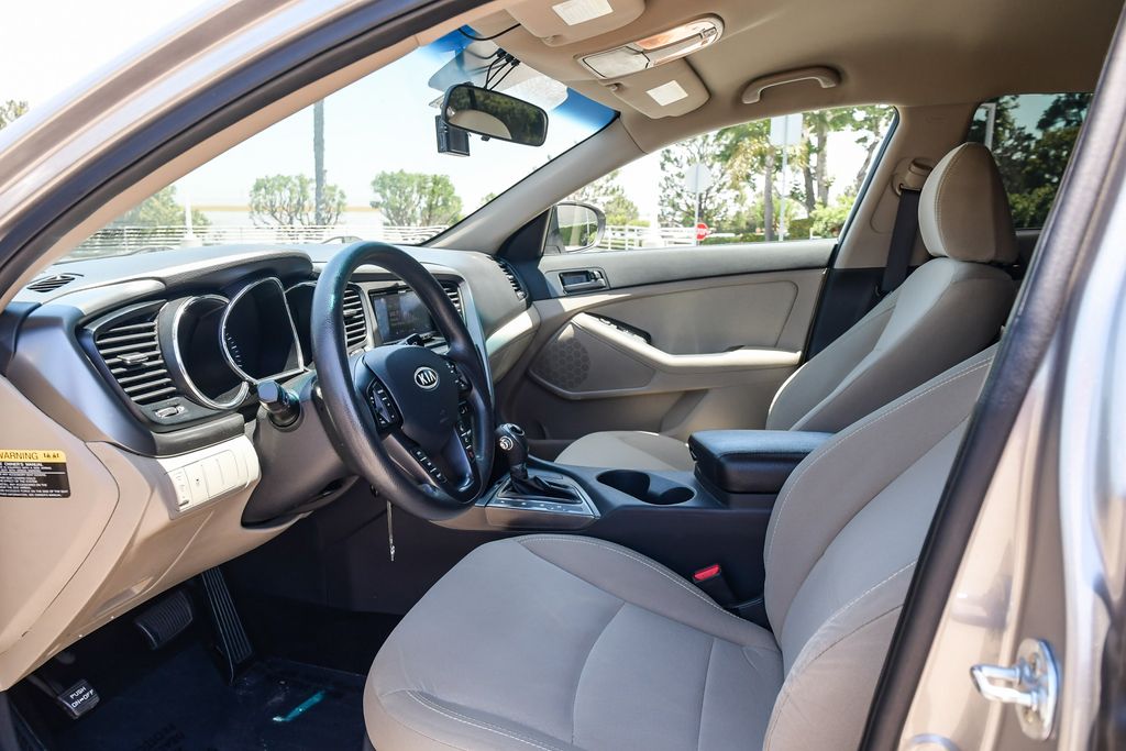 Thumbnail: 2012 Kia Optima - 11