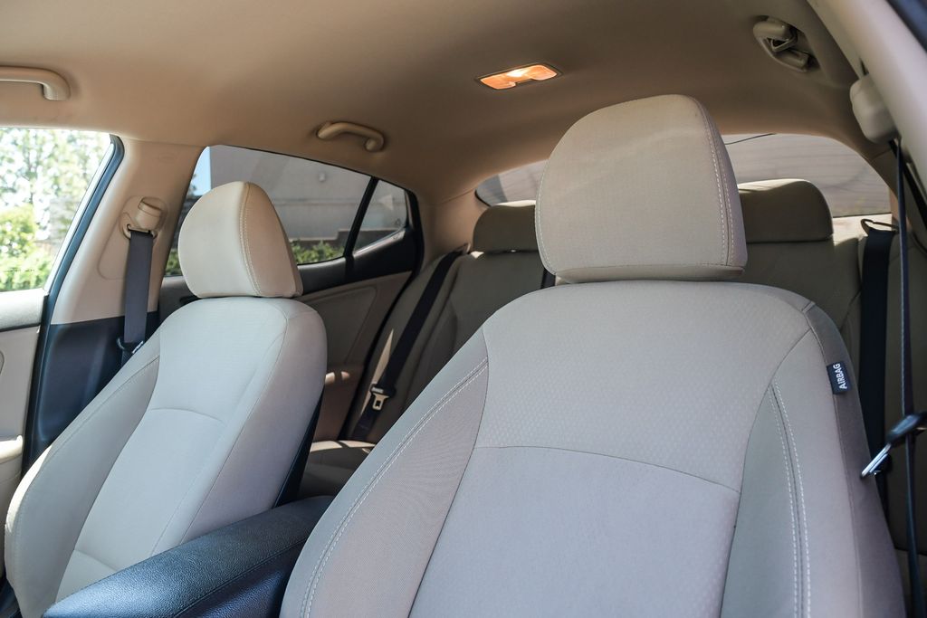 Thumbnail: 2012 Kia Optima - 22