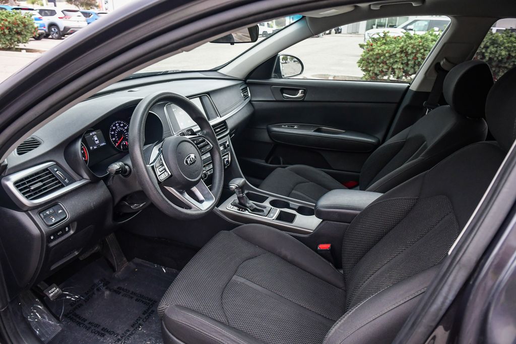 Thumbnail: 2019 Kia Optima - 10