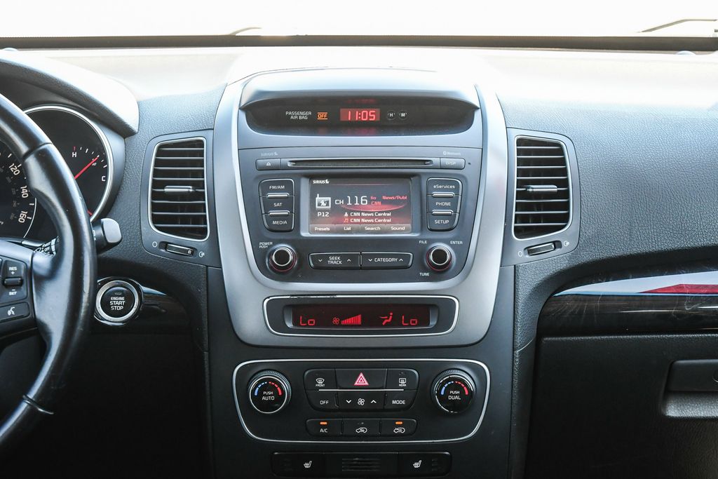Thumbnail: 2014 Kia Sorento - 13