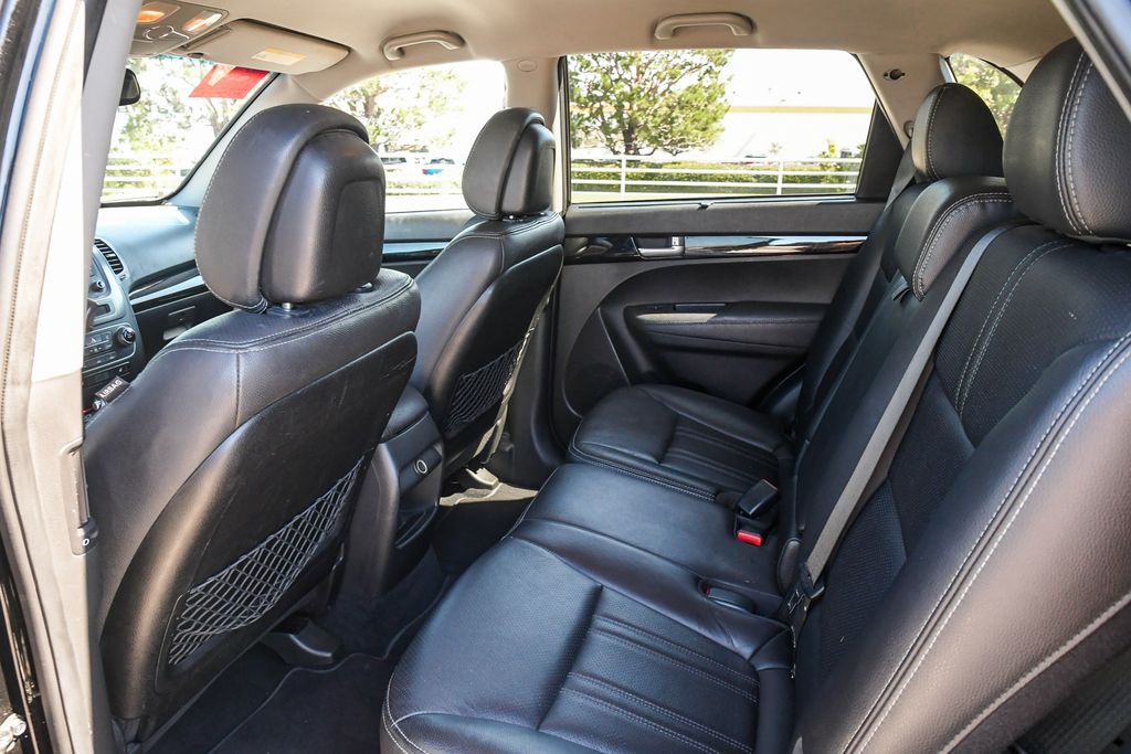 Thumbnail: 2014 Kia Sorento - 12