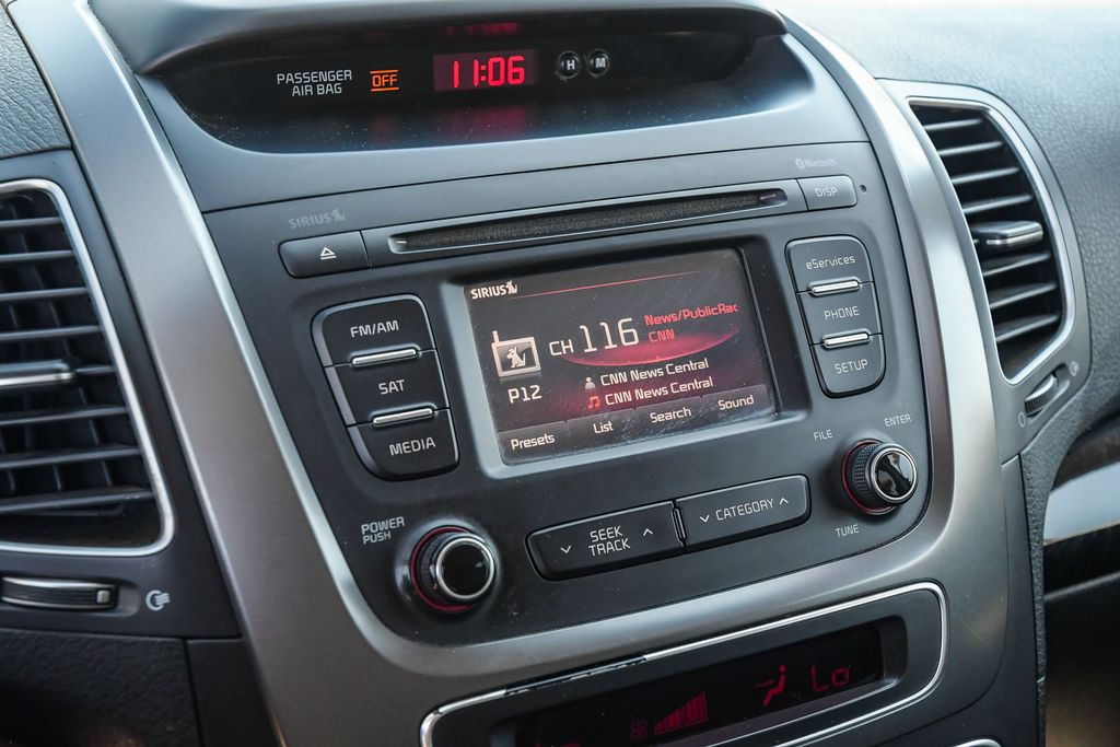 Thumbnail: 2014 Kia Sorento - 26