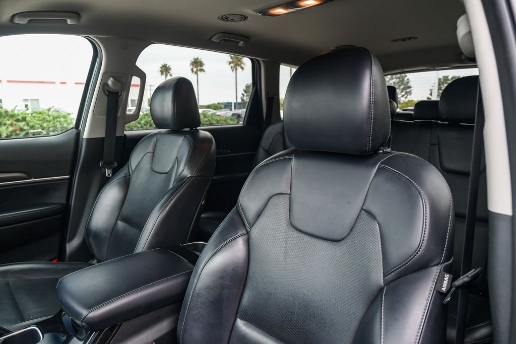 Thumbnail: 2021 Kia Telluride - 22