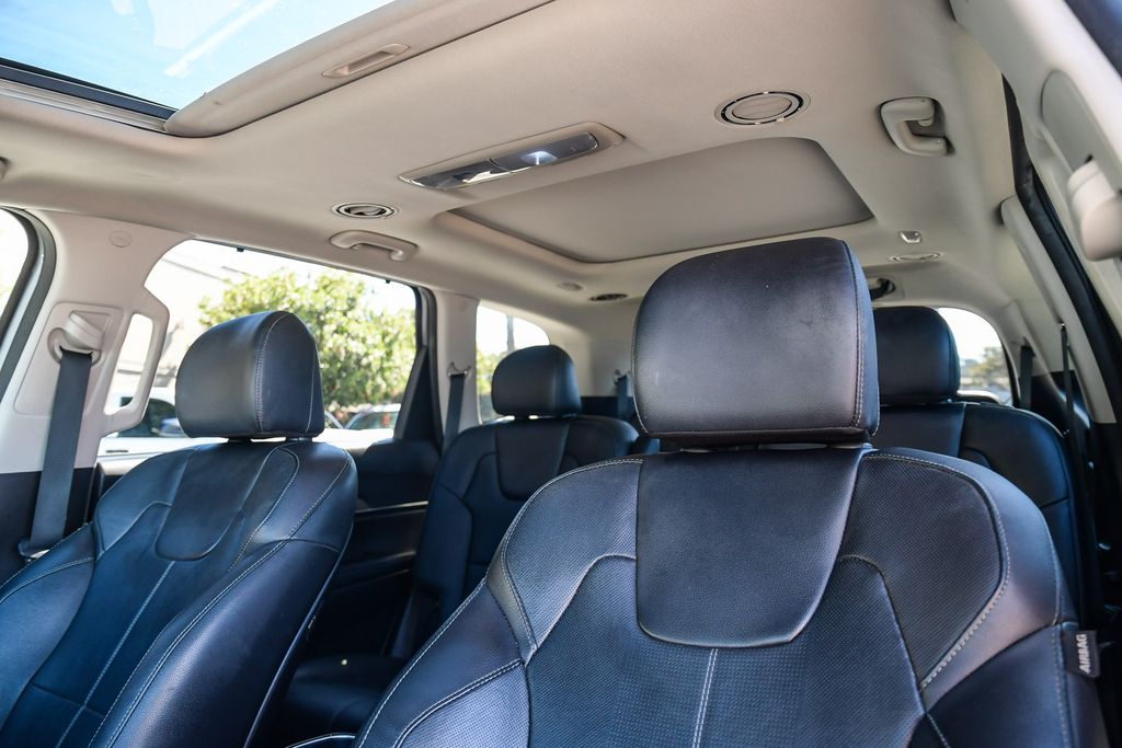 Thumbnail: 2021 Kia Telluride - 10