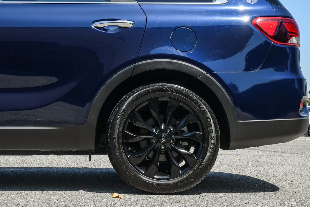 Thumbnail: 2019 Kia Sorento - 21