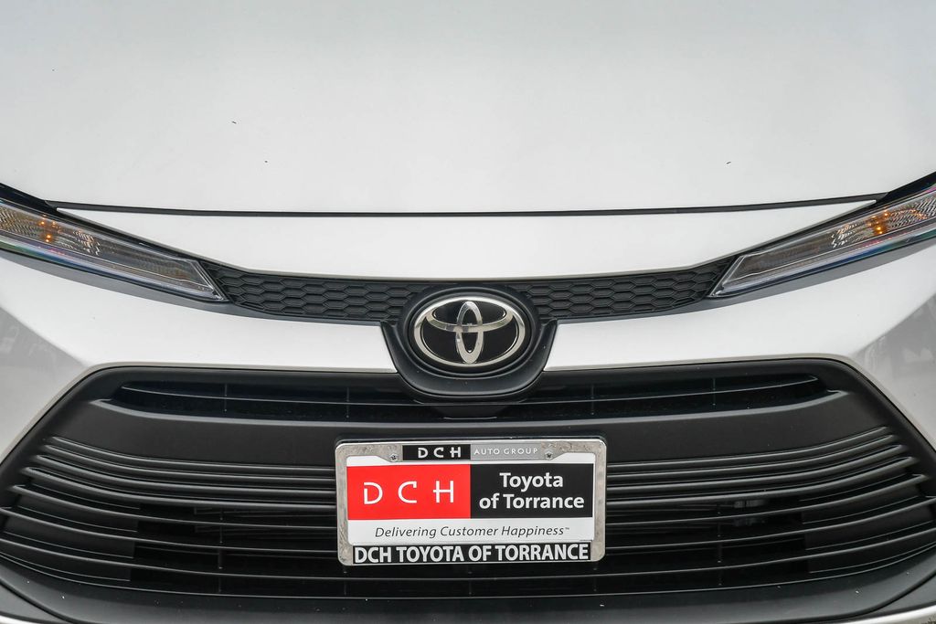 Thumbnail: 2025 Toyota Corolla - 17
