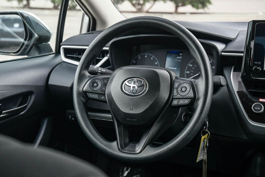 Thumbnail: 2025 Toyota Corolla - 2