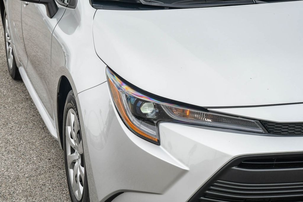 Thumbnail: 2025 Toyota Corolla - 16