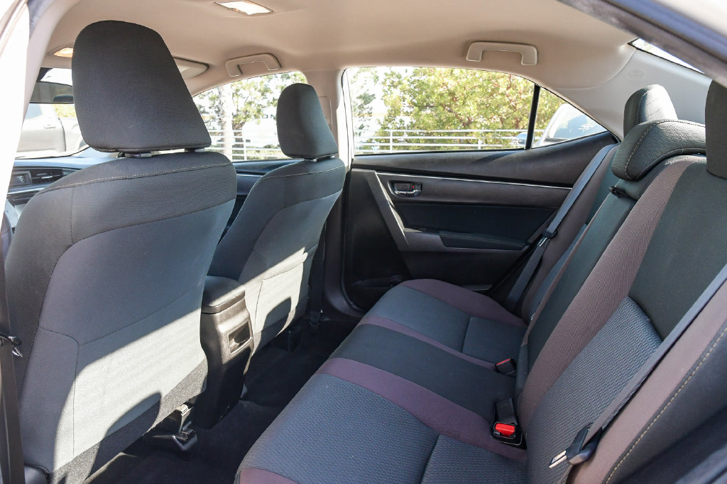 Thumbnail: 2018 Toyota Corolla - 12
