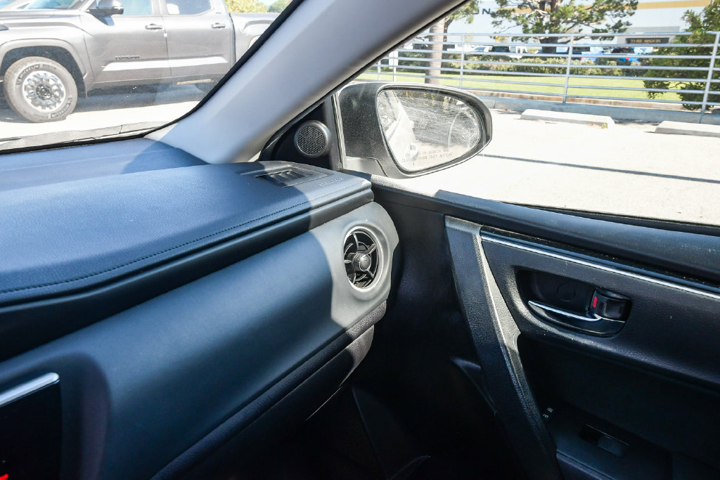 Thumbnail: 2018 Toyota Corolla - 25