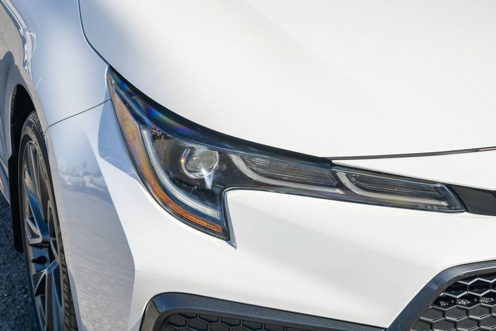 Thumbnail: 2021 Toyota Corolla - 16