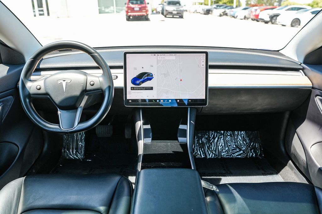 Thumbnail: 2019 Tesla Model 3 - 2