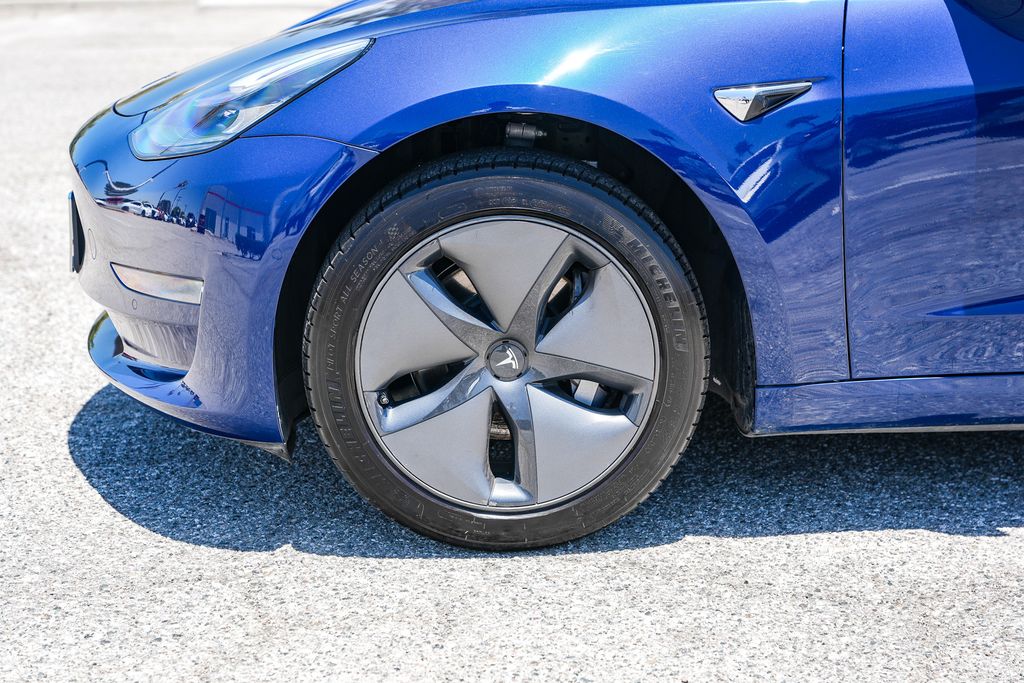 Thumbnail: 2019 Tesla Model 3 - 18