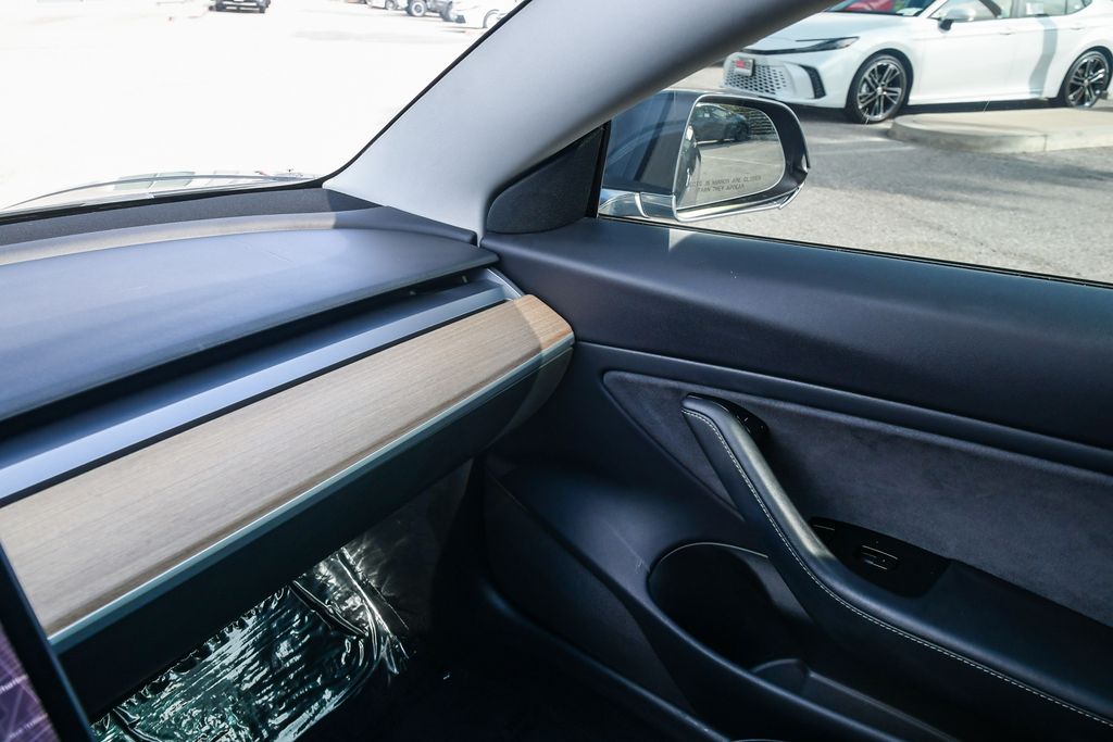 Thumbnail: 2019 Tesla Model 3 - 22