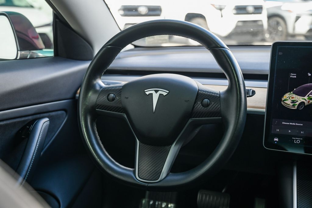 Thumbnail: 2019 Tesla Model 3 - 2