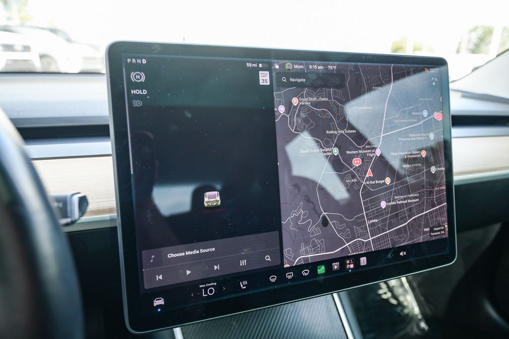Thumbnail: 2019 Tesla Model 3 - 21