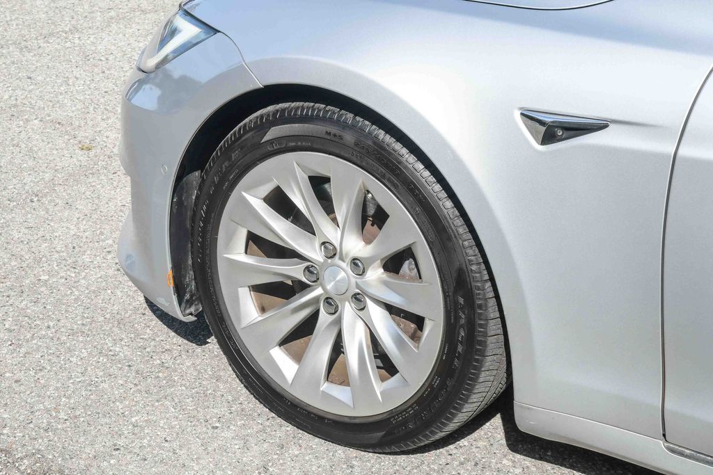 Thumbnail: 2017 Tesla Model S - 7