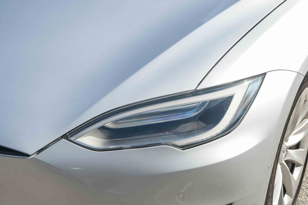 Thumbnail: 2017 Tesla Model S - 15