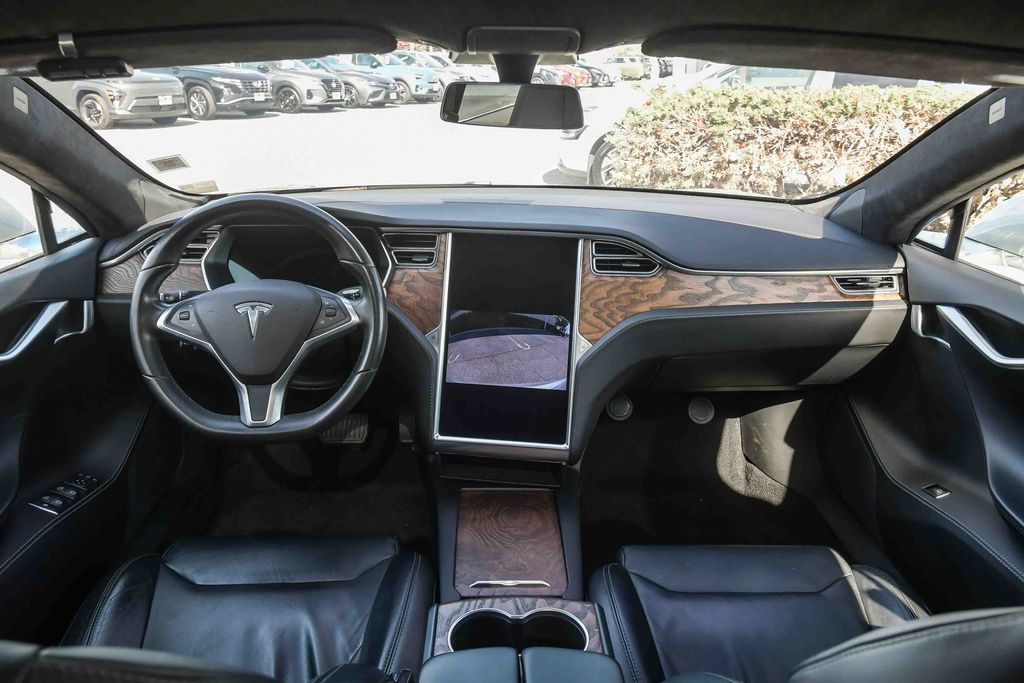 Thumbnail: 2017 Tesla Model S - 8
