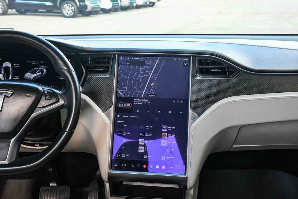 Thumbnail: 2018 Tesla Model X - 11