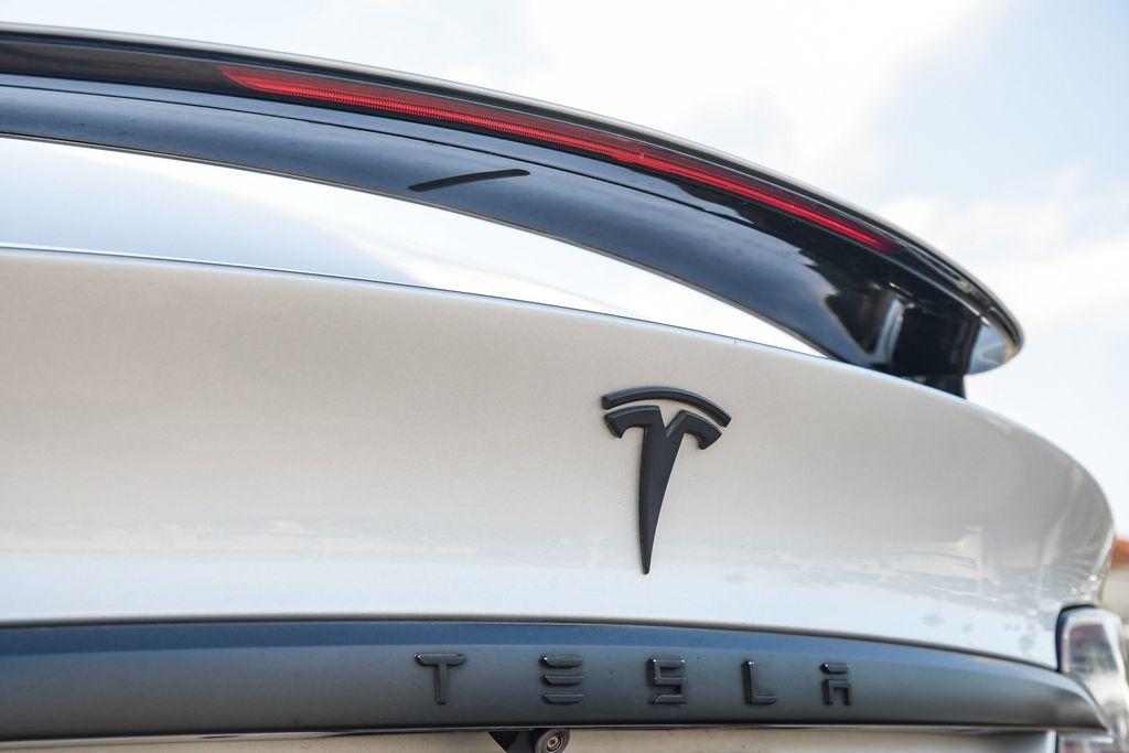Thumbnail: 2018 Tesla Model X - 6