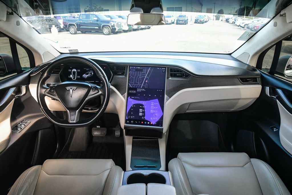 Thumbnail: 2018 Tesla Model X - 7