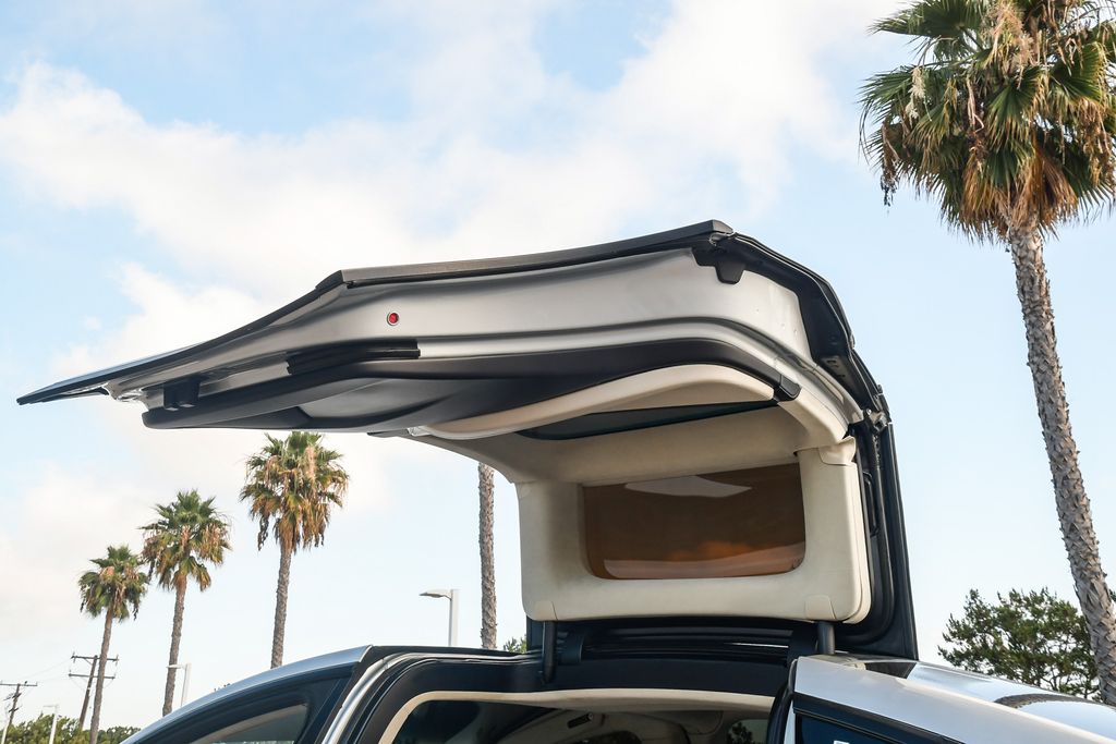 Thumbnail: 2018 Tesla Model X - 22