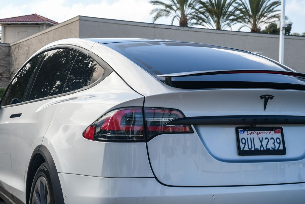 Thumbnail: 2018 Tesla Model X - 17