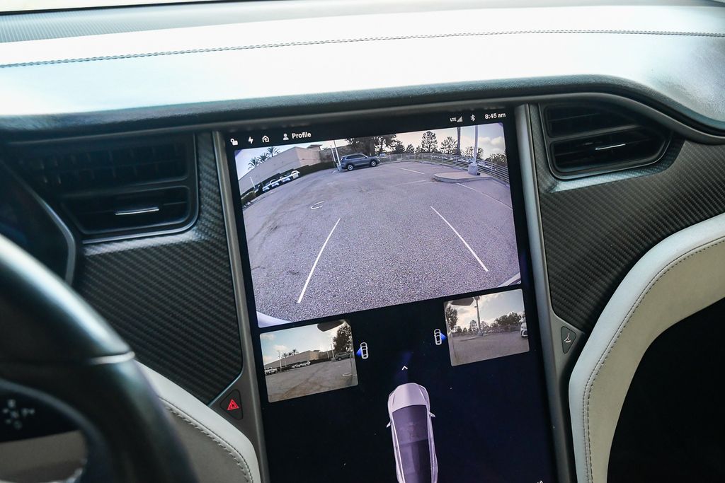 Thumbnail: 2018 Tesla Model X - 27