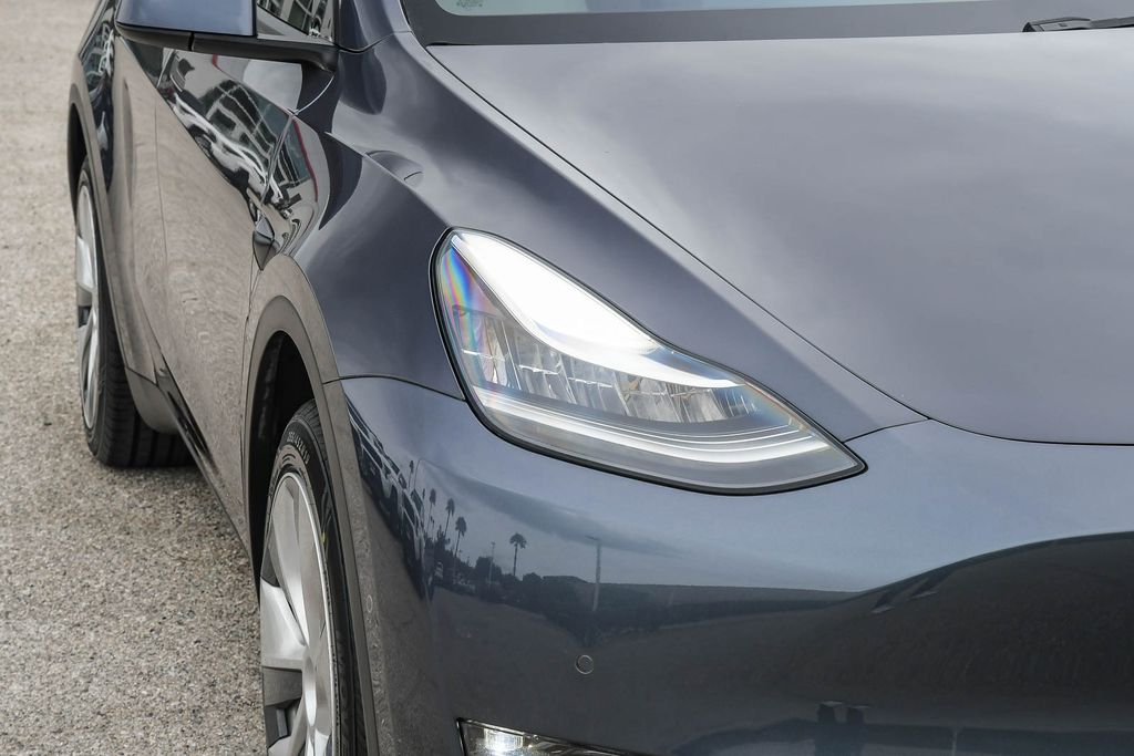 Thumbnail: 2021 Tesla Model Y - 16