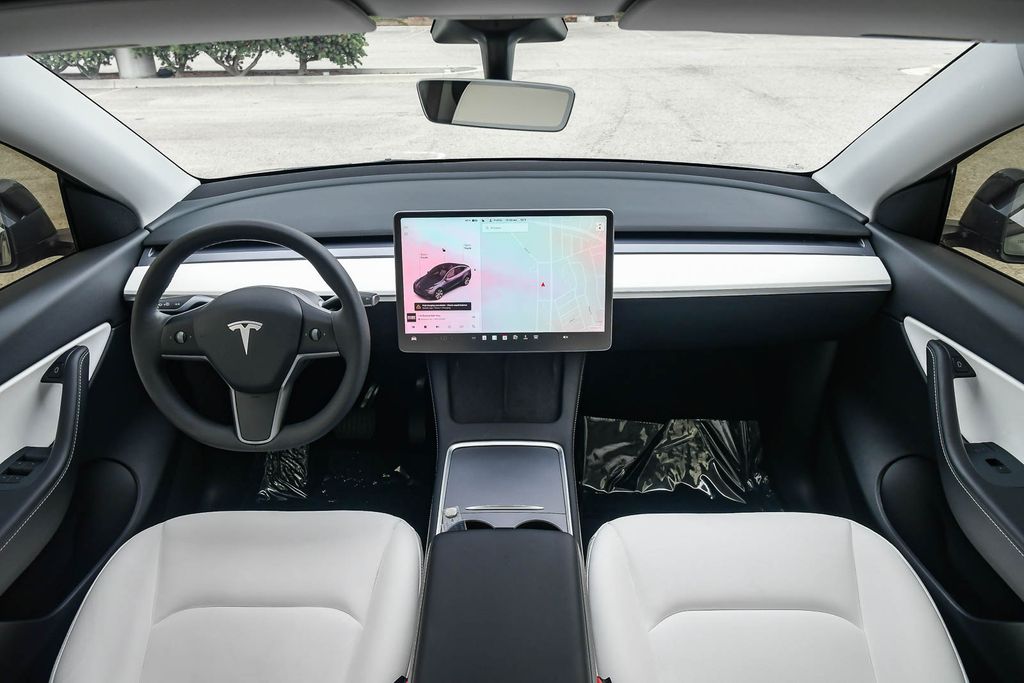 Thumbnail: 2021 Tesla Model Y - 11