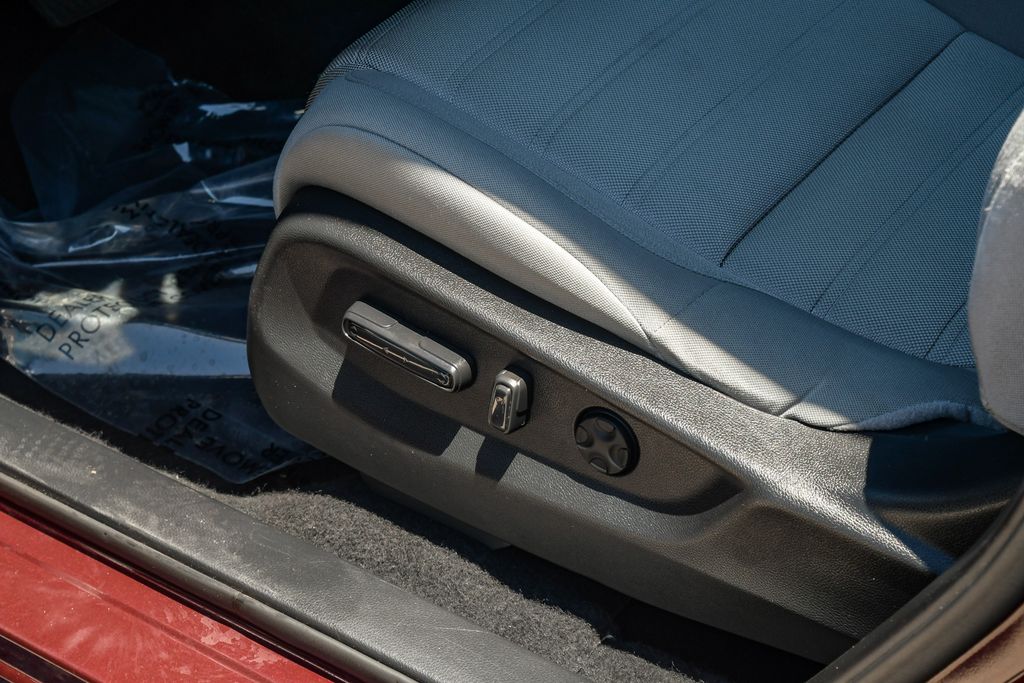 Thumbnail: 2019 Honda CR-V - 27