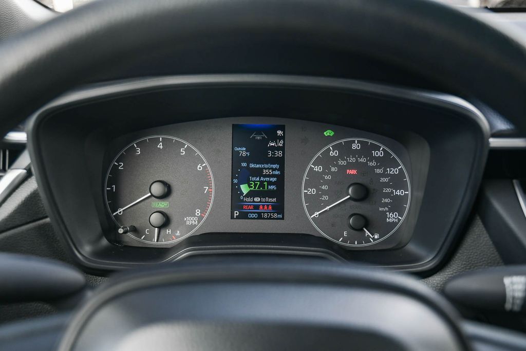 Thumbnail: 2025 Toyota Corolla Cross - 16