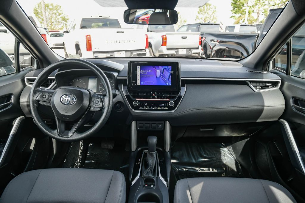 Thumbnail: 2025 Toyota Corolla Cross - 9