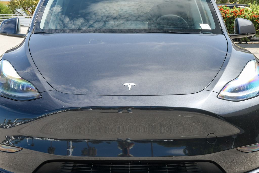 Thumbnail: 2024 Tesla Model Y - 8