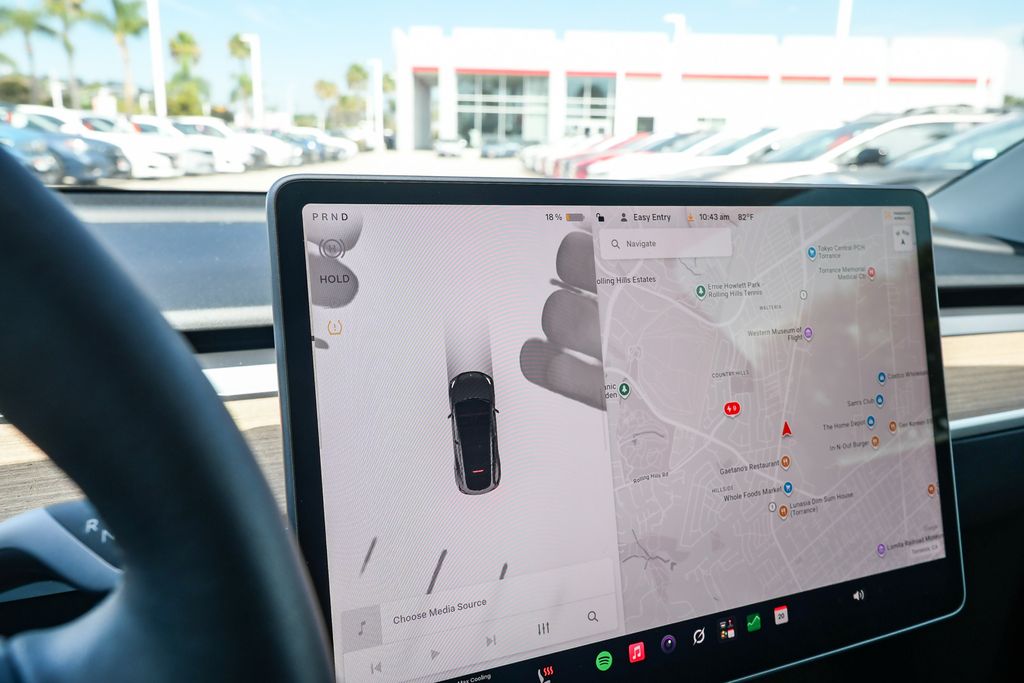 Thumbnail: 2024 Tesla Model Y - 24
