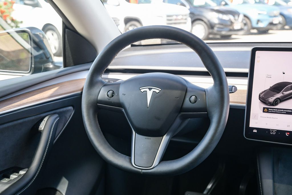 Thumbnail: 2024 Tesla Model Y - 2