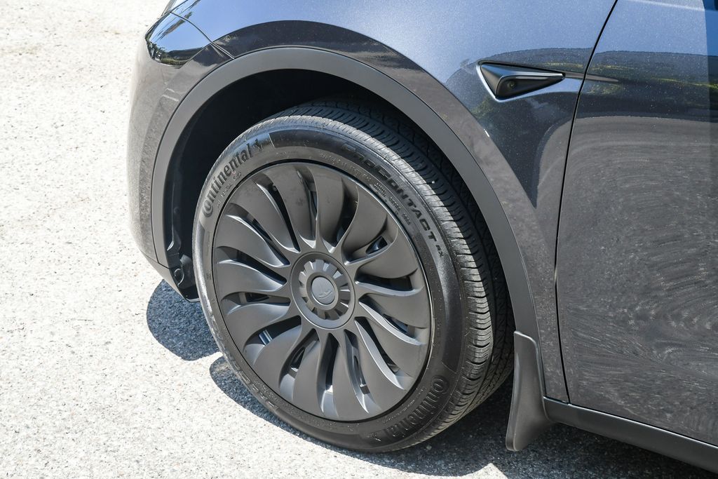 Thumbnail: 2024 Tesla Model Y - 7