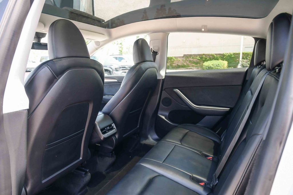 Thumbnail: 2022 Tesla Model Y - 11