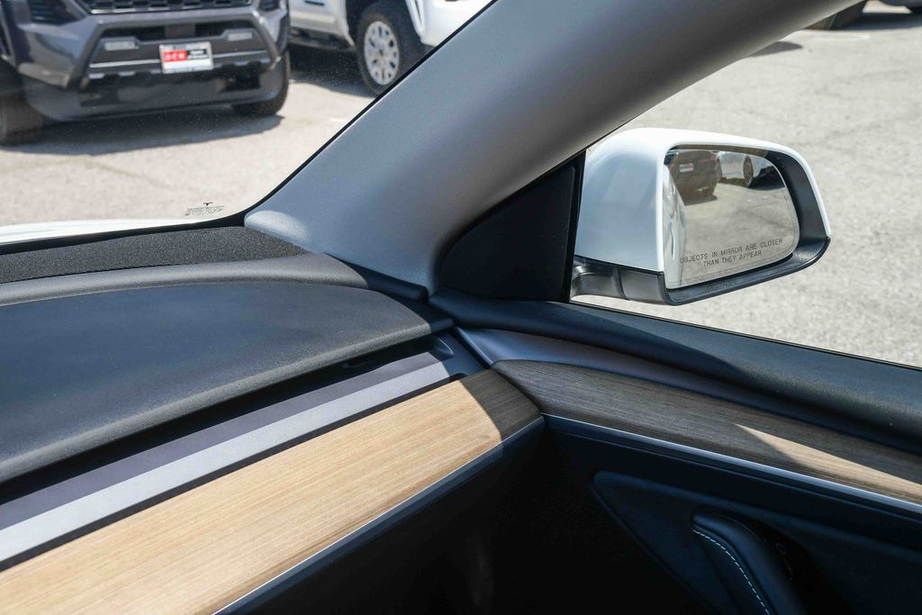 Thumbnail: 2022 Tesla Model Y - 20