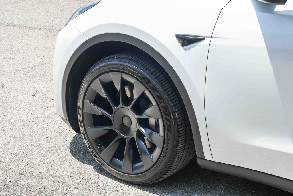 Thumbnail: 2022 Tesla Model Y - 7