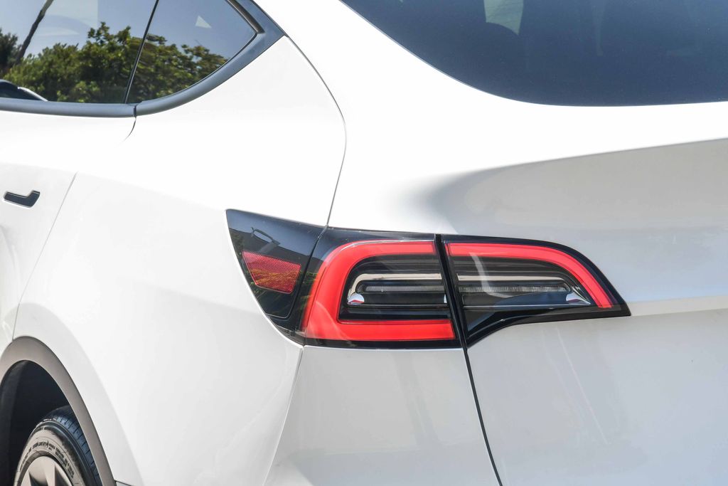 Thumbnail: 2022 Tesla Model Y - 6