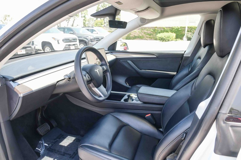 Thumbnail: 2022 Tesla Model Y - 10
